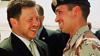  eski Veliaht Prens Hamza bin Hüseyin ile Kral 2. Abdullah 