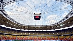 A magyar válogatott tagjai edzenek a Románia-Magyarország Európa-bajnoki selejtező mérkőzés előtt a bukaresti Nemzeti Stadionban 2014. október 10-én