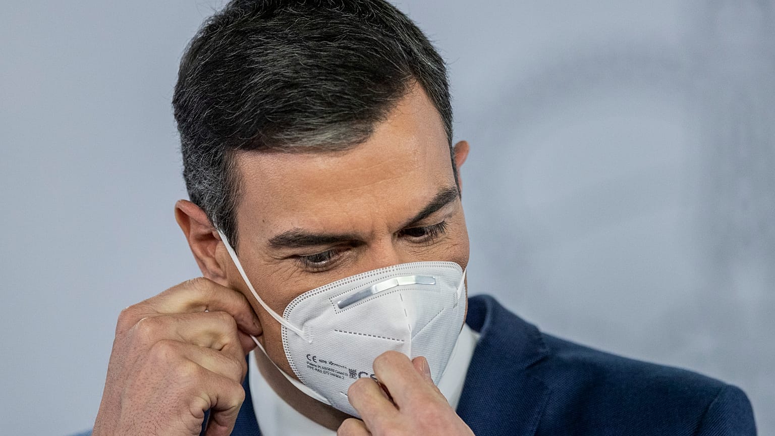 Pedro Sánchez en una rueda de prensa el 6 de abril de 2021