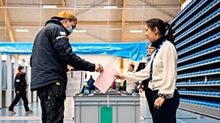 Groenlandia vota en una cita marcada por un controvertido plan minero