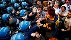 Heftige Auseinandersetzungen bei Anti-Corona-Protesten in Rom