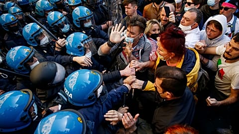 Italian business owners protests over virus measures