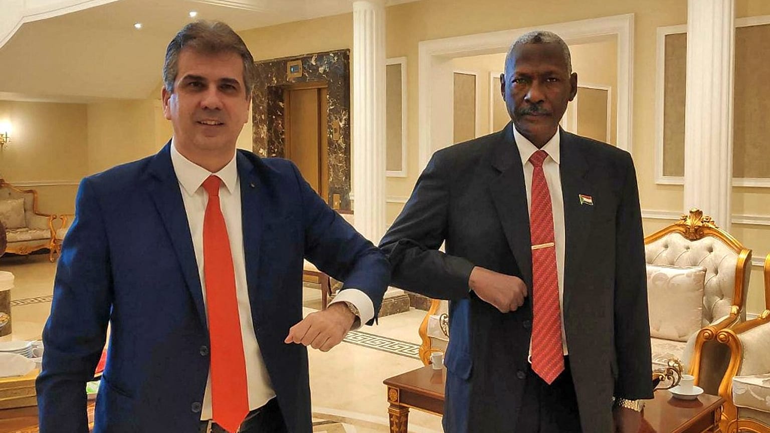 İsrail İstihbarat Bakanı Eli Cohen ve Sudan Savunma Bakanı Yasin İbrahim arşiv