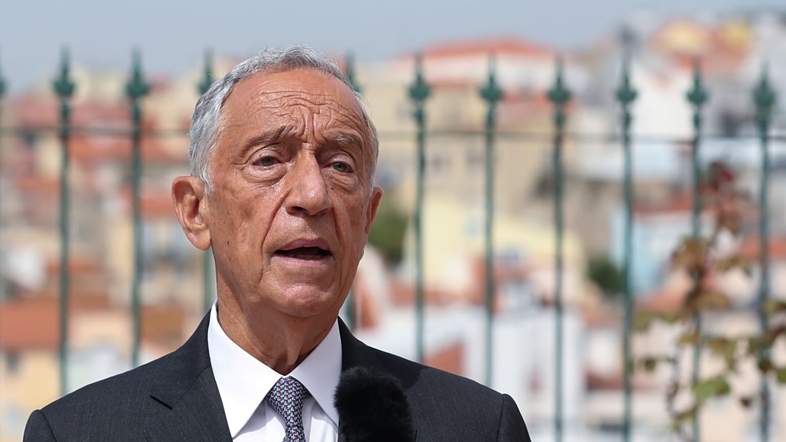 Marcelo Rebelo de Sousa após visitas a uma unidade de saúde e um centro social