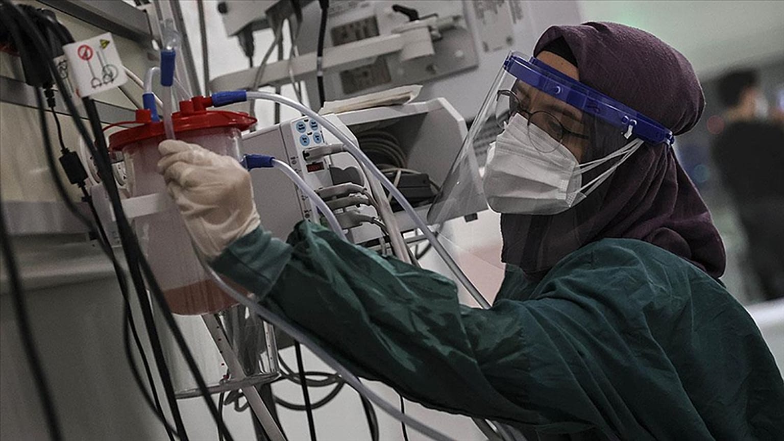 Türkiye'de son 24 saatte Covid-19 testi pozitif çıkanların sayısı 50 bini geçti