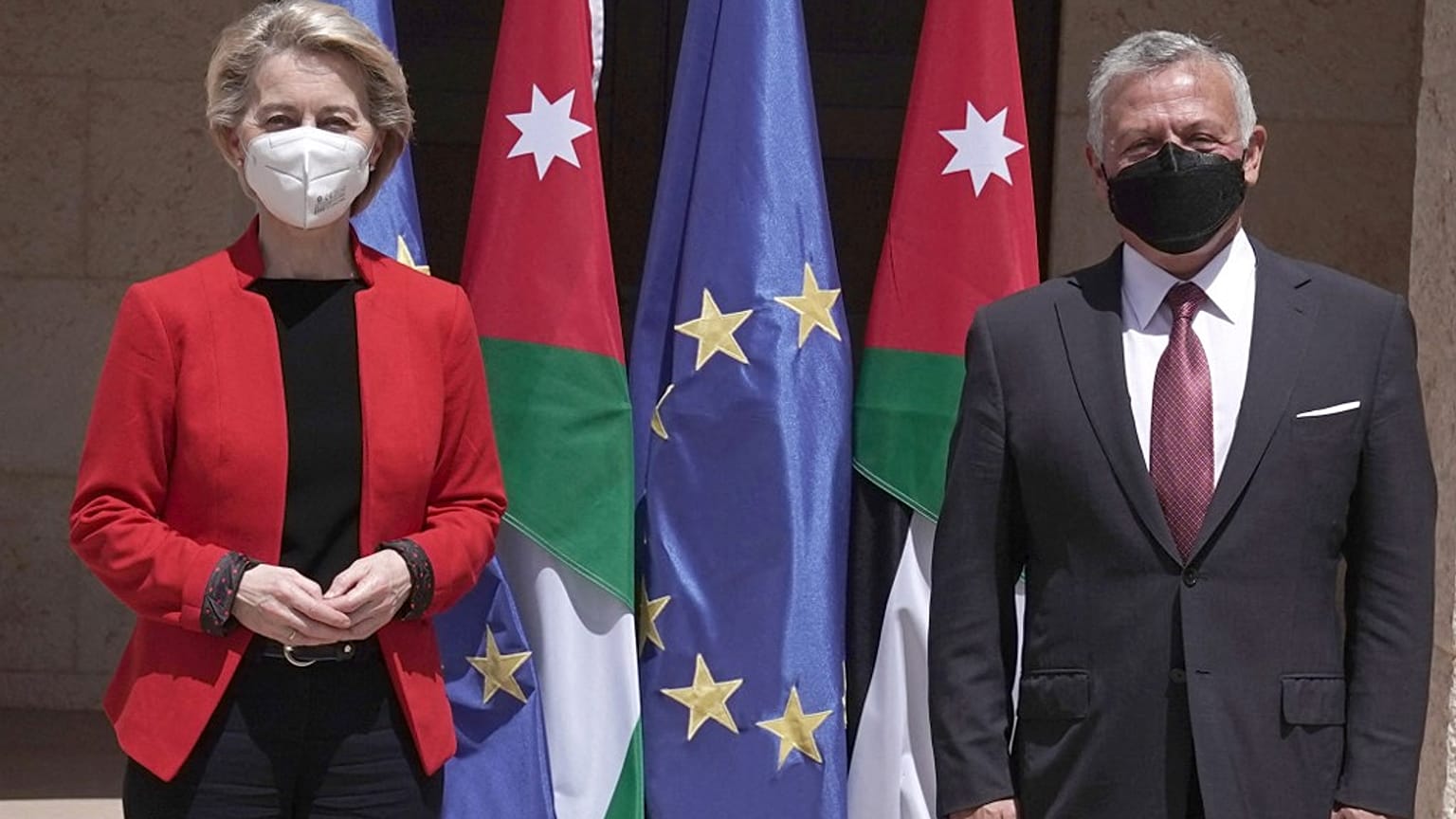 La présidente de la commission européenne Ursula von der Leyen et le roi Abdallah II de Jordanie à Amman, 7 avril 2021