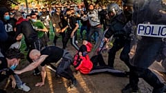 VOX recebido com violência em bairro de Madrid