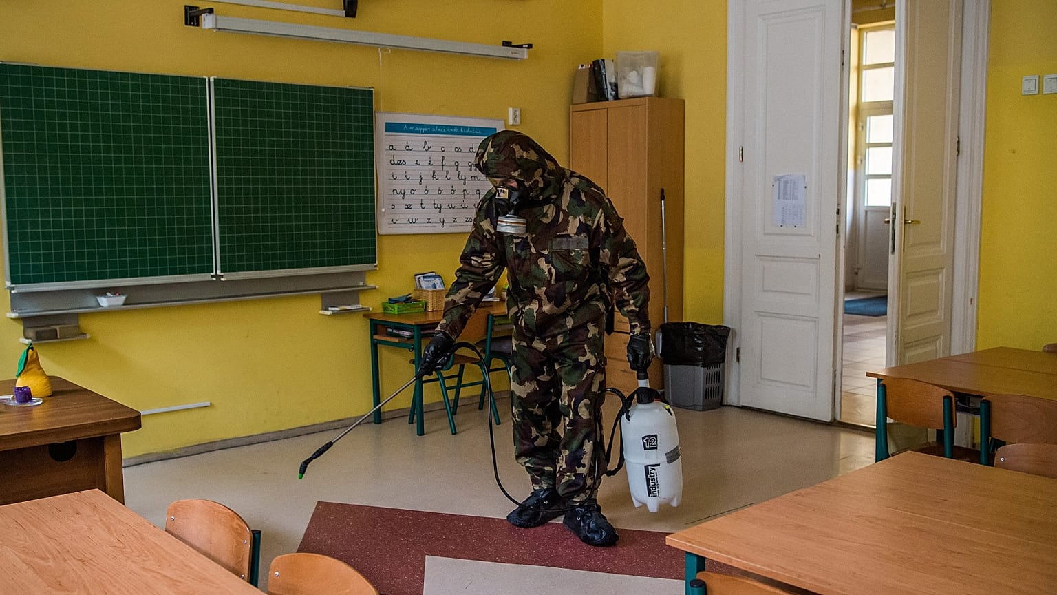 Ουγγαρία: Αντιδράσεις για το άνοιγμα των σχολείων