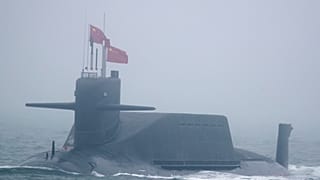 غواصة نووية تابعة للجيش الصيني
