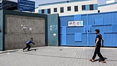 مدرسة تديرها وكالة الأمم المتحدة لإغاثة وتشغيل اللاجئين الفلسطينيين (الأونروا) في مدينة رفح جنوب قطاع غزة في 6 أبريل- نيسان 2021