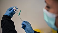 ΕΕ: Ποιες χώρες παίρνουν μέτρα για τη χορήγηση του εμβολίου AstraZeneca