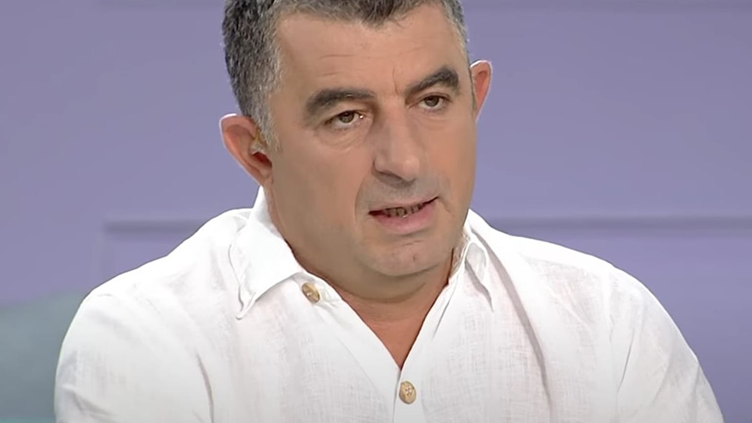 Γιώργος Καραϊβάζ