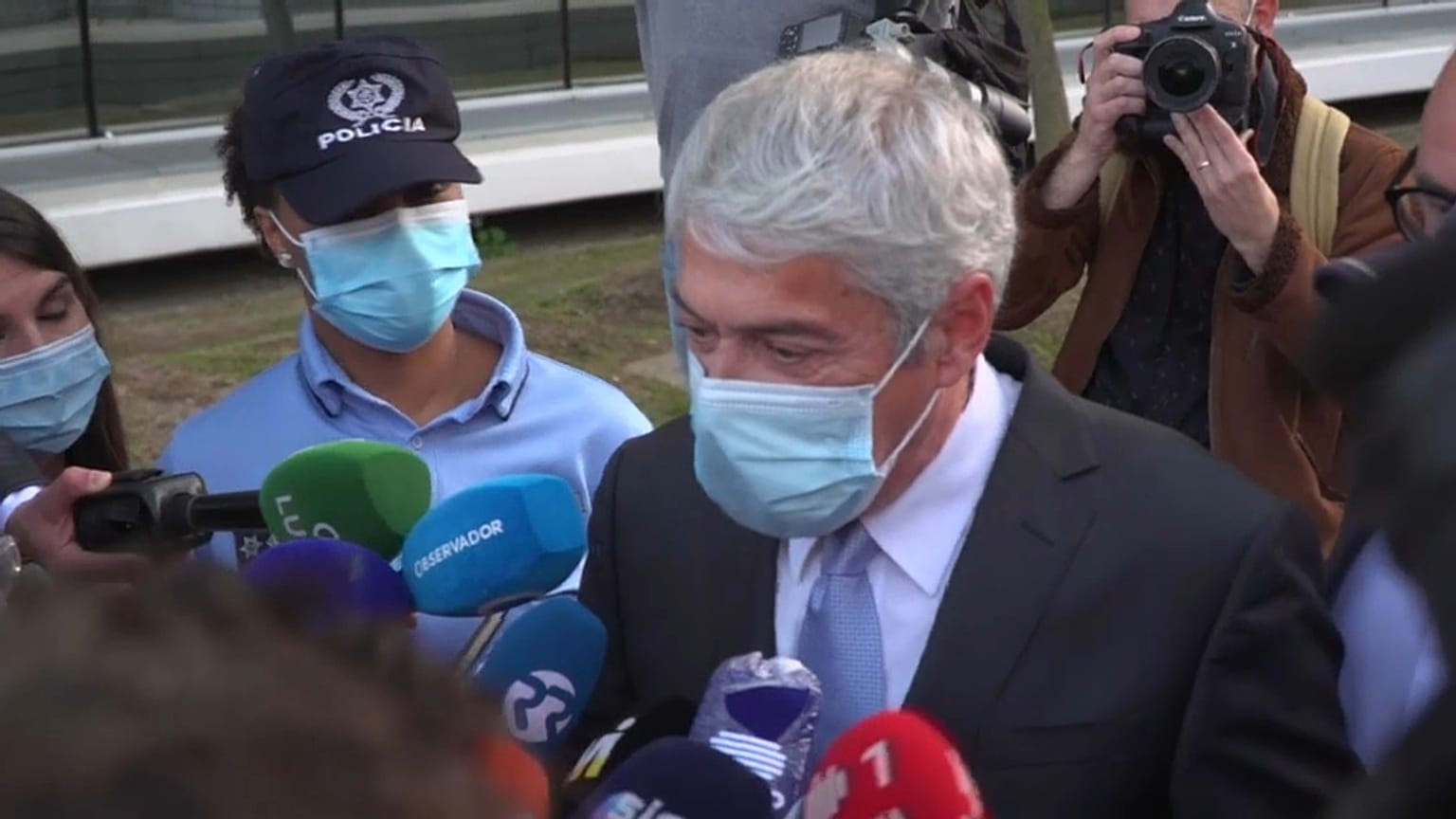 El ex primer ministro socialista portugués, José Sócrates se libra del juicio por corrupción