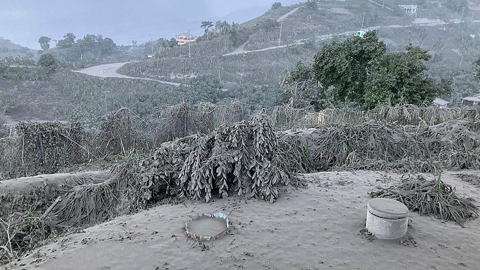 Erupção do La Soufrière obriga a evacuação na ilha de São Vicente