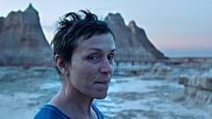 Frances McDormand premiada pelo papel "Fern"