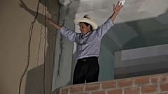 Pedro Castillo celebrando los resultados.