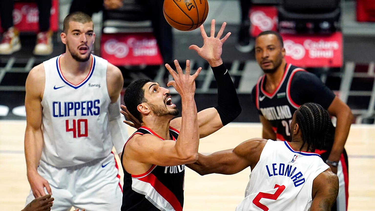 NBA: Portland Trail Blazers oyuncusu Enes Kanter, ribaunt rekoru kırdı