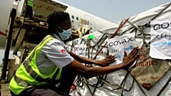 Поставка вакцин в Абиджан через механизм COVAX