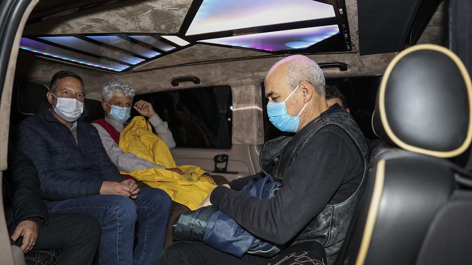 Gözaltına alınan emekli amiraller serbest bırakıldı