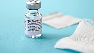 Lancet: Nem halálosabb és nem okoz súlyosabb tüneteket a koronavírus brit mutációja