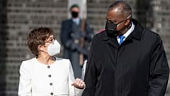 Annegret Kramp-Karrenbauer und Lloyd Austin in Berlin