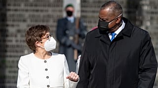 Annegret Kramp-Karrenbauer und Lloyd Austin in Berlin