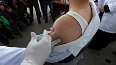 Le FMI appelle les pays riches à fournir les vaccins aux pays pauvres.