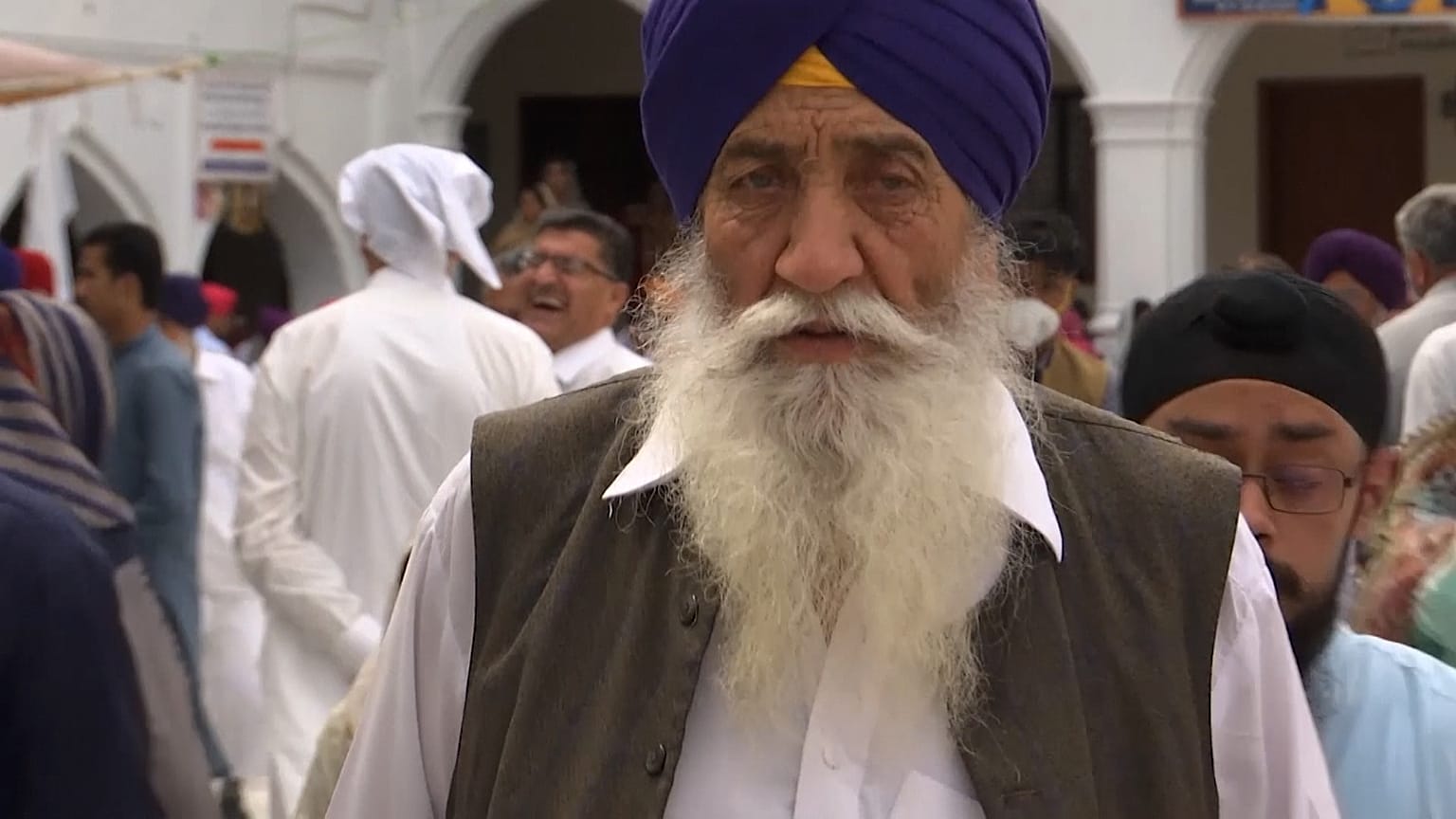 Pilgrim inside gurdwara