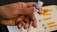 جرعة من لقاح فايزر- بيونتيك المضاد لفيروس كورونا