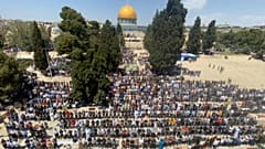 Primer viernes de Ramadán en la explnada de las mezquitas en Jerusalén