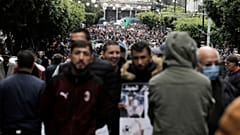 جزائريون يتظاهرون في العاصمة دعما للحراك الشعبي. 2021/04/16