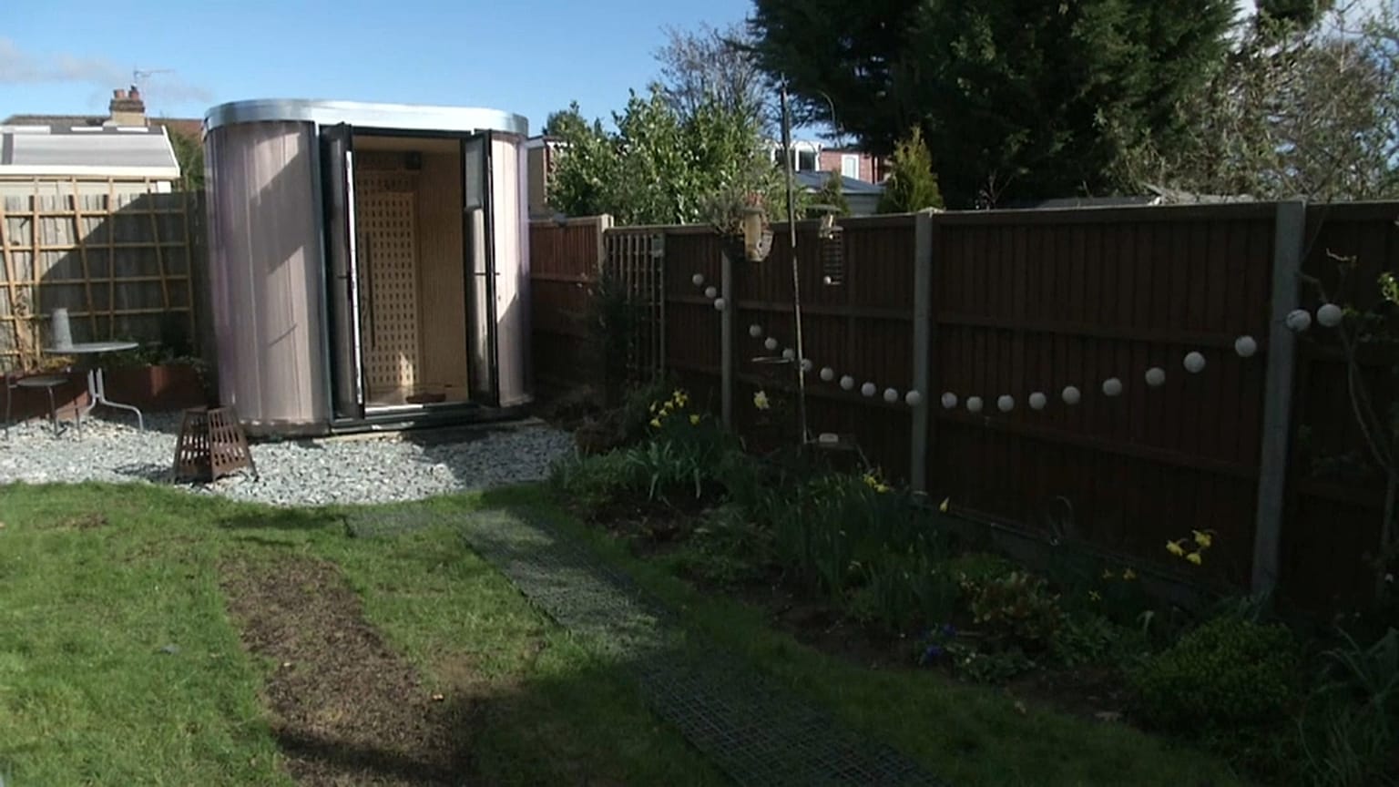 Für 6400 Euro: Homeoffice in der Gartenlaube 
