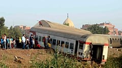 Le train a déraillé dimanche 18 avril au nord du Caire