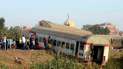 Mısır'da tren kazası: 11 kişi hayatını kaybetti, 98 yaralı