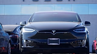 Tesla marka araçlar son aylarda otonom sürüş modunda karıştığı kazalarla gündemde.
