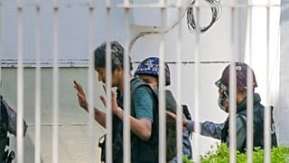 Myanmar'da Japon bir gazeteci yaklaşık 2 aydır tutuklu durumda bulunuyor.