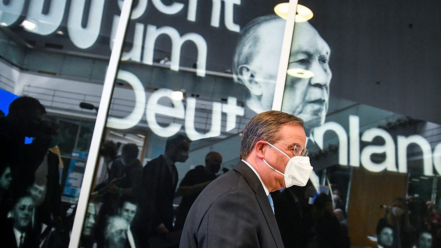 Armin Laschet nach PK im Konrad-Adenauer-Haus