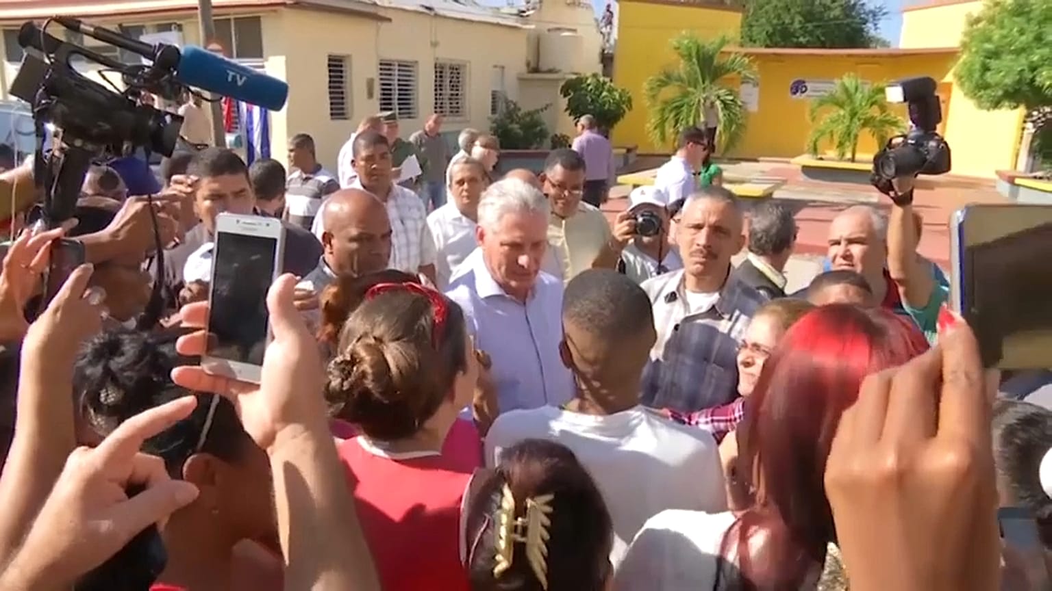 Miguel Díaz-Canel en Caimanera en 2019