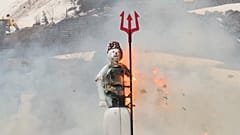 Böög's arm exploding