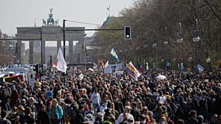 Archivbild, Proteste gegen Corona-Politik in Berlin, am 21. April 2021.