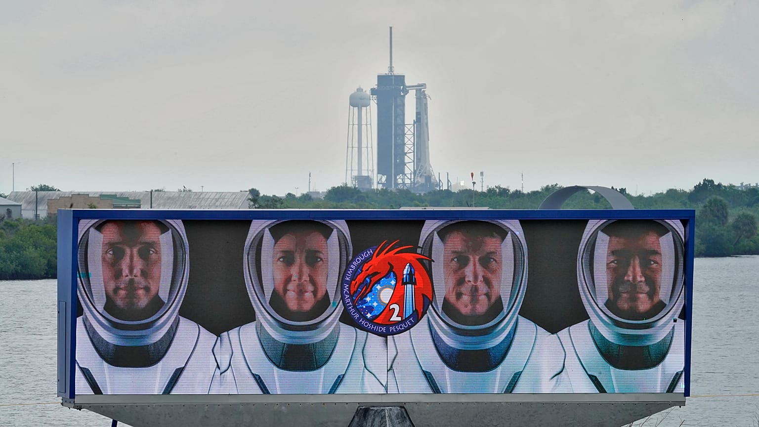 Mau tempo adia missão tripulada da SpaceX