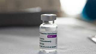 لقاح أسترازينيكا ضدّ كوفيد-19