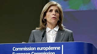 COVID-19: H Κομισιόν διαπραγματεύεται την αγόρα 1,8 δισεκατομμυρίων εμβολίων 