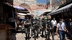 Noche de enfrentamientos en Jerusalén con cientos de heridos y decenas de detenidos