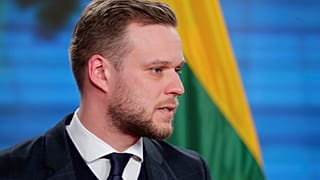 Латвия и Литва объявили о высылке российских дипломатов в знак солидарности с Чехией