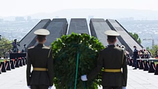 Servicio conmemorativo para conmemorar el 106º aniversario del genocidio en Ereván, Armenia, el 24 de abril de 2021.