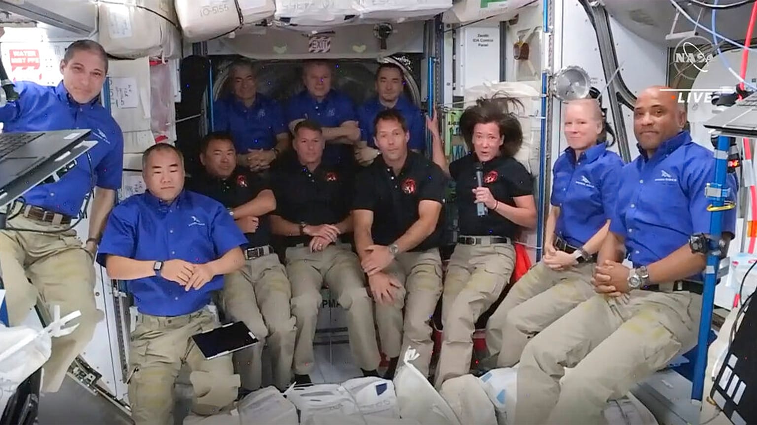 Uluslararsı Uzay İstasyonu'ndan (ISS) bir kare. Şu anda ISS'de 11 astronot görev yapıyor. Bunlardan 4'ü yakın bir zamanda, Dünya'ya geri dönecek.