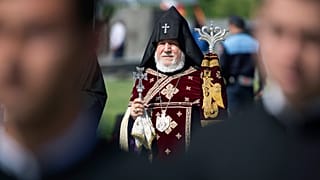 Le catholicos de tous les Arméniens, Karekine II, au mémorial du génocide arménien, à Erevan, Arménie, le 24 avril 2021