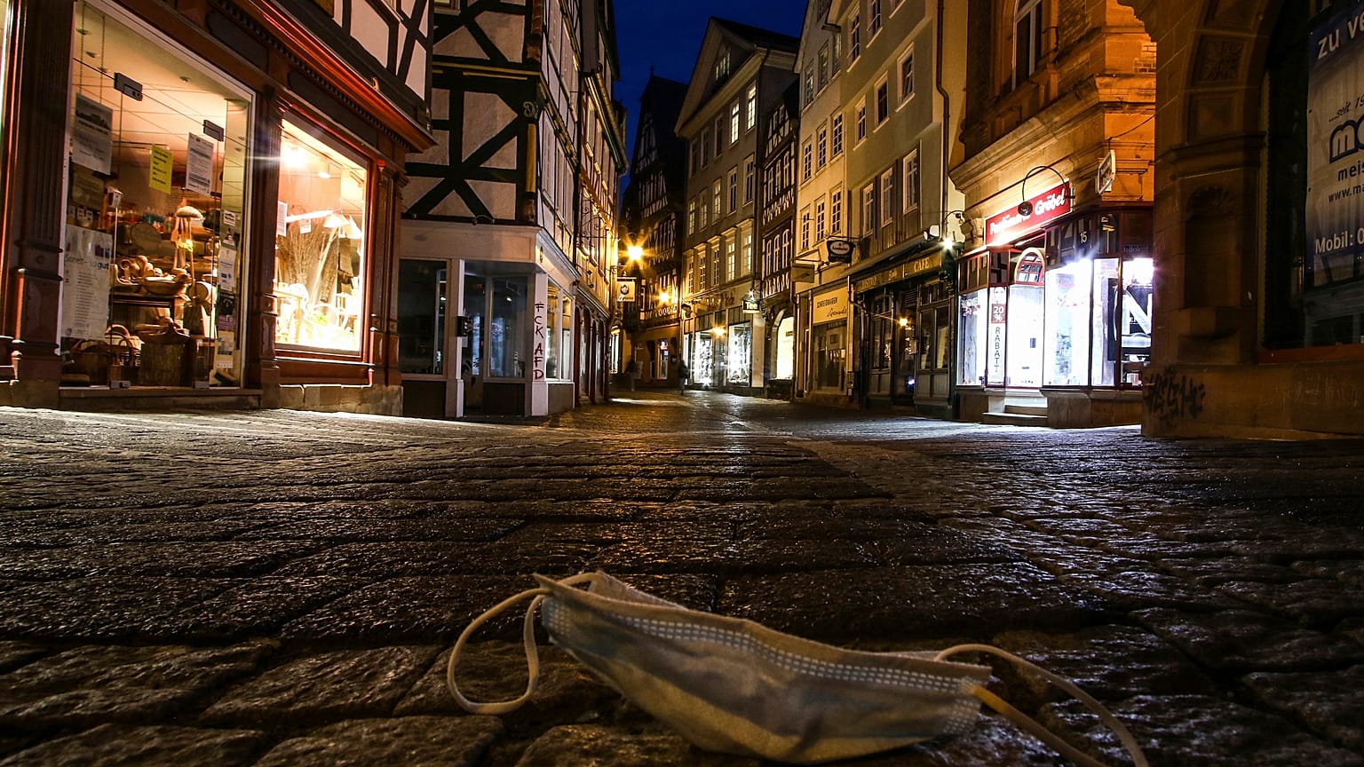 Europa se quiere quitar la mascarilla e Italia reabre sus restaurantes