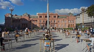 Covid-19 : parents en colère et classe en plein air à Buenos Aires !